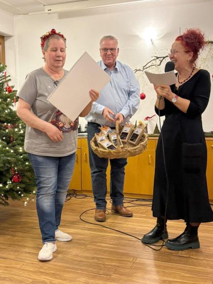 Iris Faber und Stephan Hinz bedankten sich für die tolle Mitarbeit der Ehrenamtlichen.