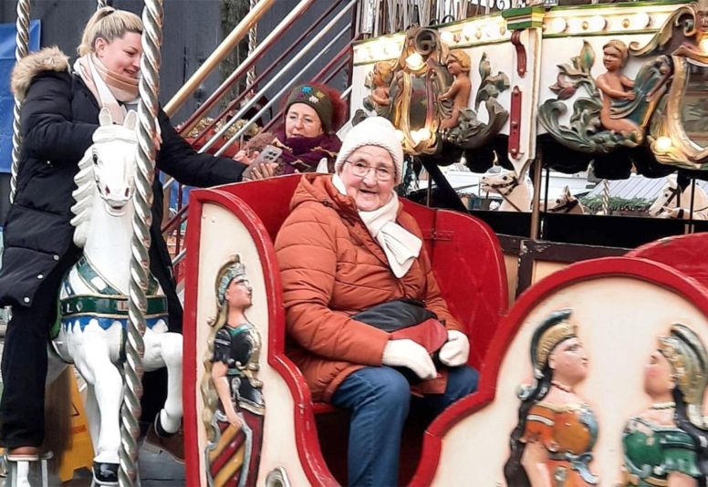 Der Weihnachtsmarkt bot auch Gelegenheit für vergnügliche Momente.