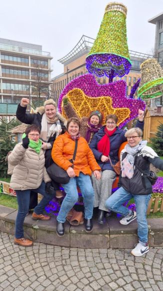 Das Team des Seniorenzentrums der Gemeinde Budenheim begleitete die Fahrt.