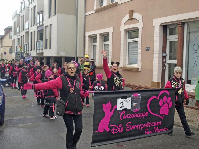 Die Tanzgruppe "Samtpfötchen" aus Mombach.