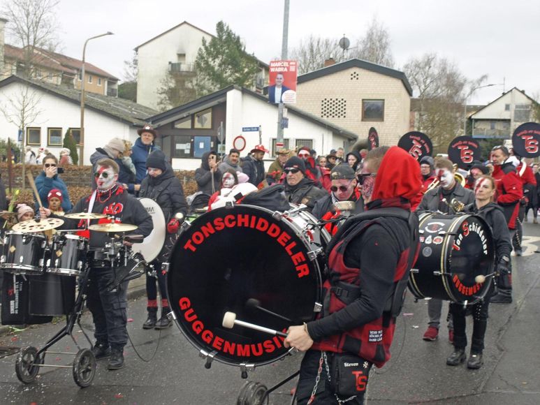 Die "Tonschiddeler".