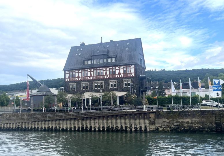 Das Zollamt in Bingen wurde passiert.