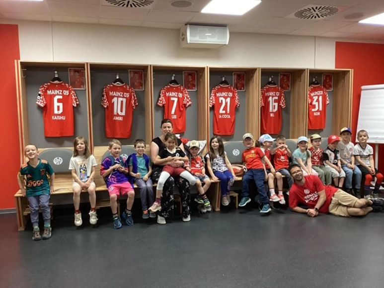 Fotos: Sonja Huster
In den "heiligen Hallen", der Mannschaftskabine des FSV Mainz 05.