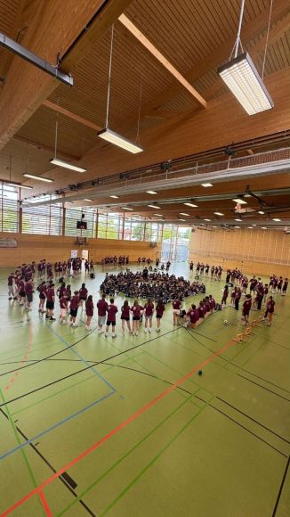 Fotos: DJK SF Budenheim
163 Kinder und 110 Betreuerinnen und Betreuer.