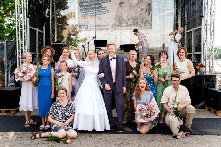 Foto: Alexandra Photography
Die Modenschau von "Kittel & Shirts" auf dem Rheinufer-Fest war ein voller Erfolg.