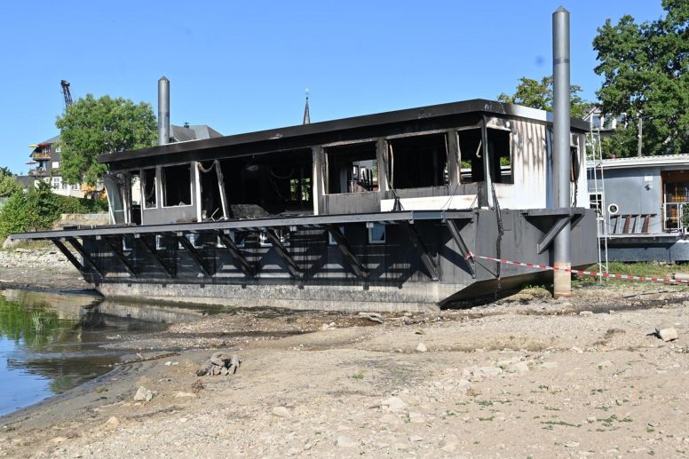 Die "Schwabbel" wurde ein Opfer der Flammen. Die Brandursache ist derzeit unklar, die Polizei hat die Ermittlungen aufgenommen.