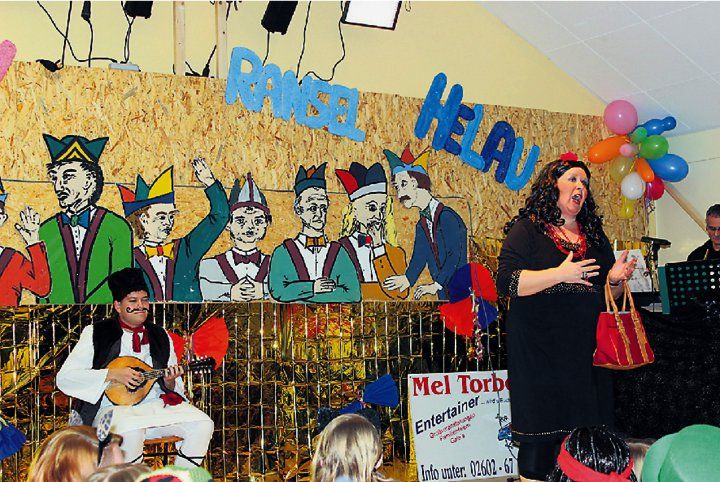 Bild: rf
"Ein Schiff wird kommen", mit Marion Dillmann und Tobias Knecht.