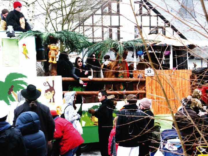 Bild: mh
„Die Gugge mol Musik“ der Oldtimer-Rhythmus-Kompanie Mainz präsentierte Augen- und Ohrenschmaus zugleich.