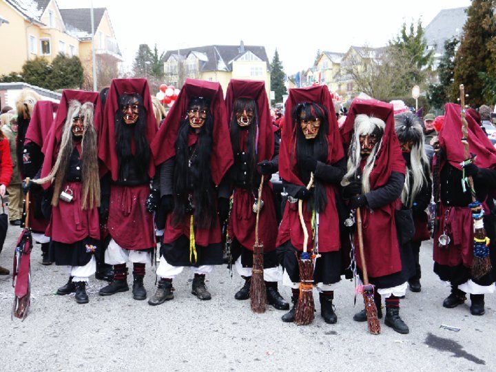 Bild: mh
Eine echte Bereicherung des Rosenmontagszuges: Die Altbacher Neckar Heya ond Deifl.