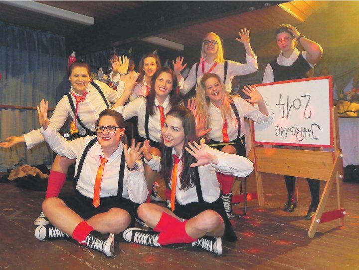 Immer ein Hingucker: Das Modeballett im Schülerinnen-Outfit.