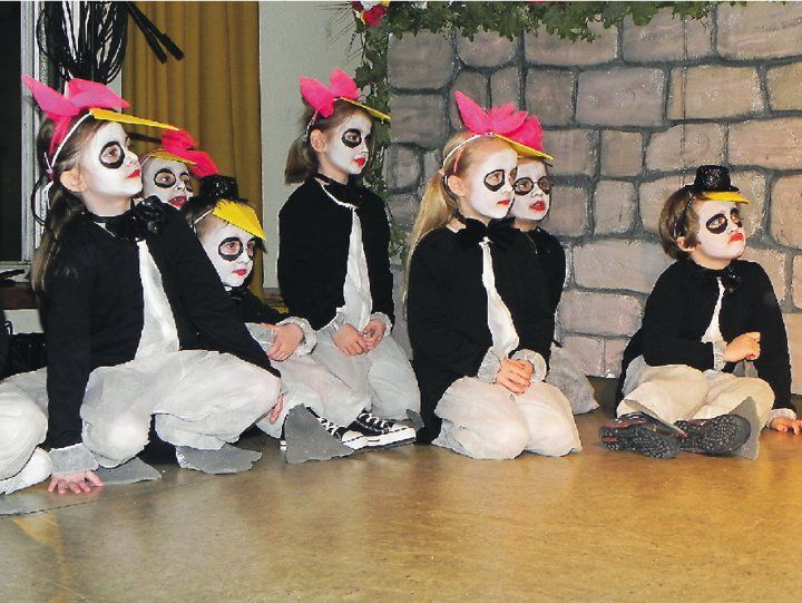 Phantasievolle Kostüme trugen die „hungrigen Tanzmäuse“.