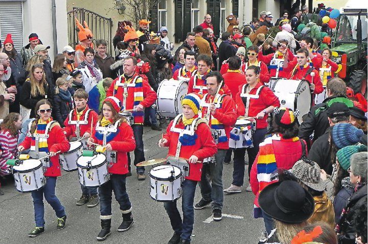 Die Trommler des JCV führten den Umzug an.