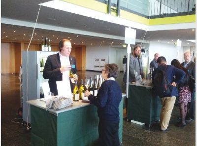 sf-18-2013-rhg-weinboerse1.jpg