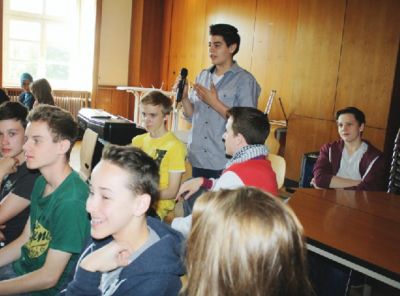sf-18-2013-ge-diskussion1.jpg