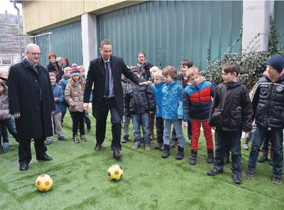 chk_04_2014_el_einweihung_fussballfeld_1.jpg