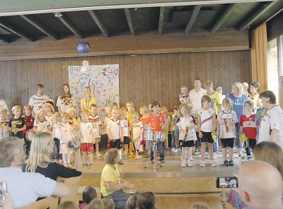 jh_29_2014_el_pfarrfest2.jpg