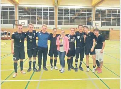sf-23-2015-ge-fussball1.jpg