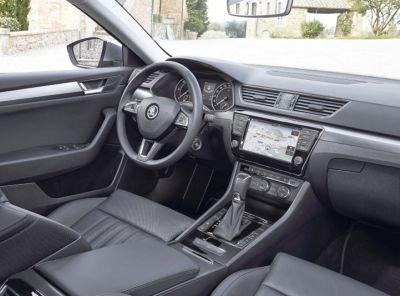 derneueskodasuperbinterieur_89378.jpg