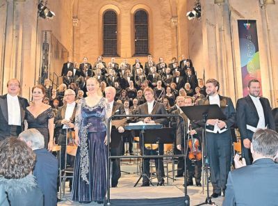hhs_38_2015_rh_rmf_abschlusskonzert_01_alle.jpg