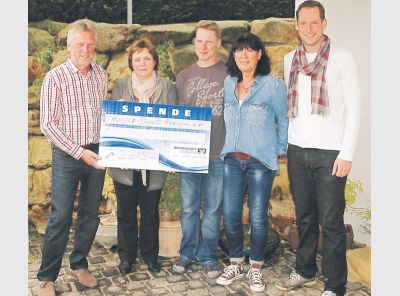 av_42_2015_ru_gelungene-spendenaktion-1.jpg