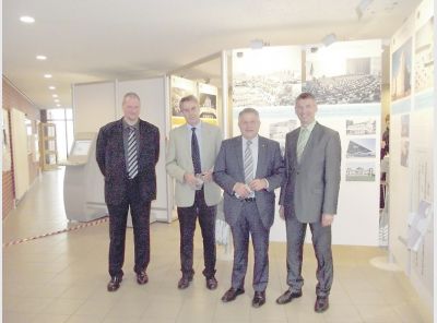 sm_45_2015_ge_ausstellungbrd_1.jpg
