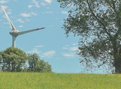 av_18_2016_lo_vier-windraeder.jpg