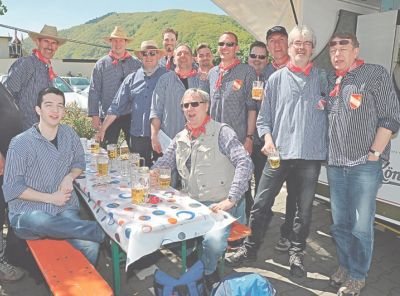 av_19_2016_ru_frohe-festlaune-1.jpg