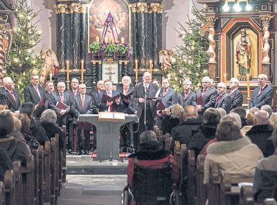 lw_51_2016_wa_kath.-kirche-weihnachtssingen-der-maennerchoere_1.jpg