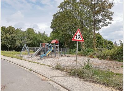 spielplatzkosakenberg.jpg