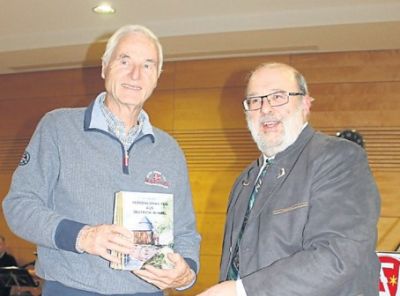 sf-49-2017-oe-buch1.jpg