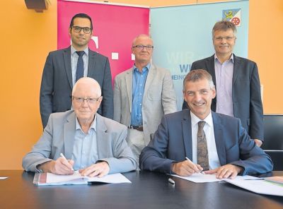 breitband-vertragsunterzeichnung2.jpg