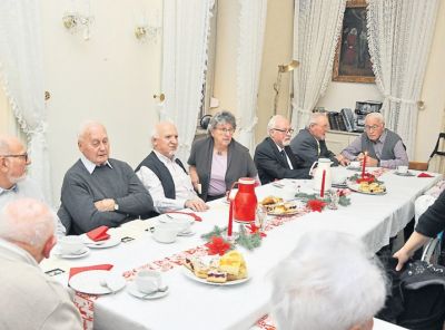 av_50_2019_ru_adventstimmung-im-grossen-saal-1.jpg